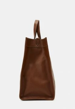 Coach FIELD TOTE IN SPORT CALF WITH BADGE - Tote Bag - Dark Saddle 10 Coach FIELD TOTE IN SPORT CALF WITH BADGE - Tote Bag - Dark Saddle -Coach Shop 01455e2cbb9642c182223c84d6f665bc