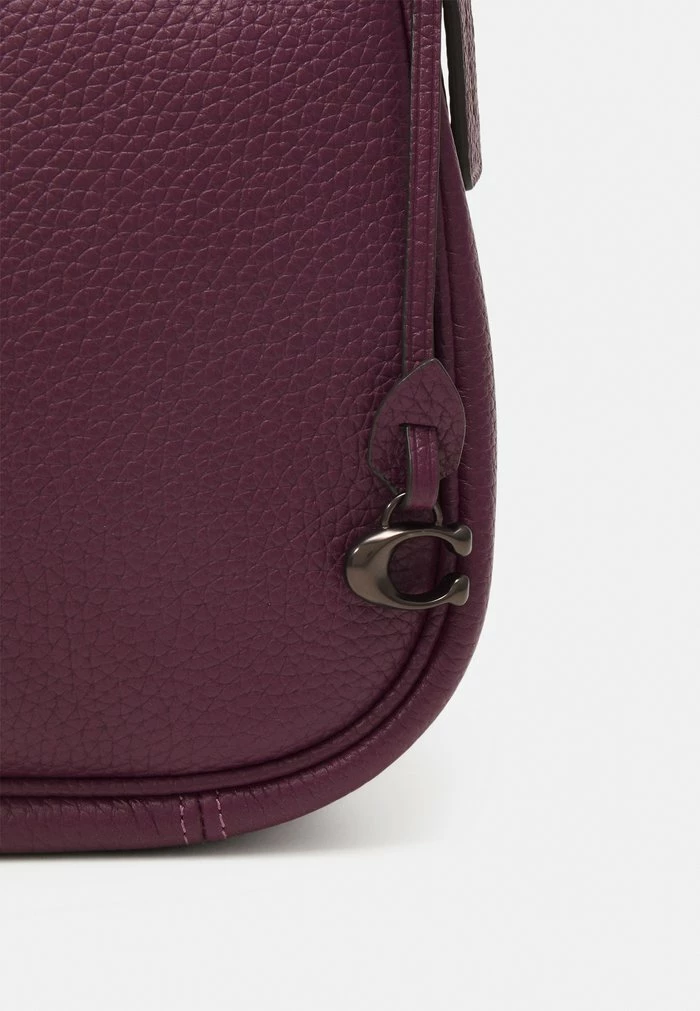 Coach SOFT PEBBLE - Across Body Bag - Deep Berry 6 Coach SOFT PEBBLE - Across Body Bag - Deep Berry - Image 6