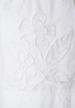 Coach BRODERIE ANGLAISE - Shorts - Offwhite 5 Coach BRODERIE ANGLAISE - Shorts - Offwhite -Coach Shop 098117f435d745ff842eb737255c47ff