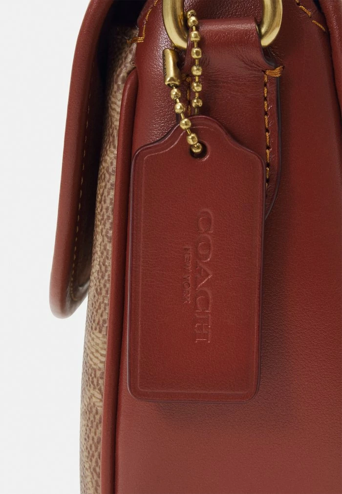 Coach SIGNATURE WILLOW SADDLE - Across Body Bag - Tan Rust 5 Coach SIGNATURE WILLOW SADDLE - Across Body Bag - Tan Rust - Image 5
