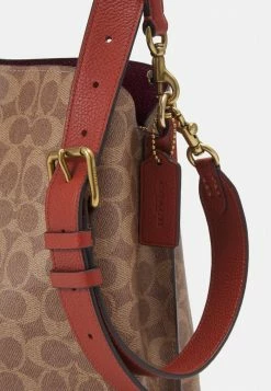 Coach SIGNATURE WILLOW SHOULDER BAG - Handbag - Tan/rust 9 Coach SIGNATURE WILLOW SHOULDER BAG - Handbag - Tan/rust -Coach Shop 185a030d166e466ab1af34b8f4312bb9