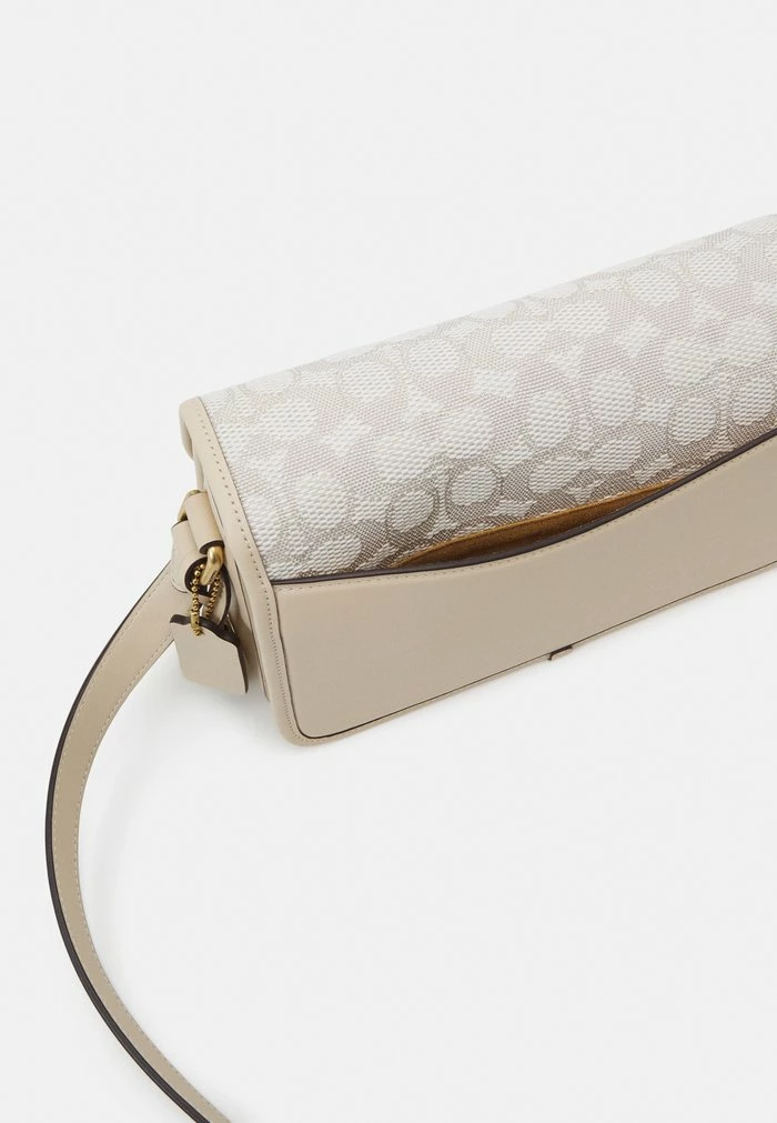 Coach SIGNATURE STUDIO SHOULDER - Across Body Bag - Chalk Ivory 4 Coach SIGNATURE STUDIO SHOULDER - Across Body Bag - Chalk Ivory - Image 4