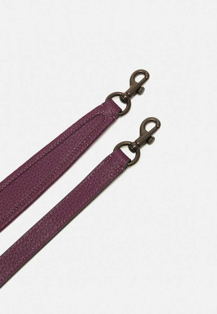 Coach SOFT PEBBLE - Across Body Bag - Deep Berry 5 Coach SOFT PEBBLE - Across Body Bag - Deep Berry - Image 5