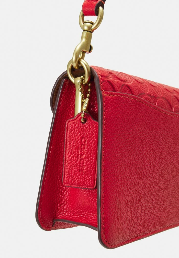 Coach SIGNATURE TABBY SHOULDER BAG - Handbag - Sport Red 6 Coach SIGNATURE TABBY SHOULDER BAG - Handbag - Sport Red - Image 6
