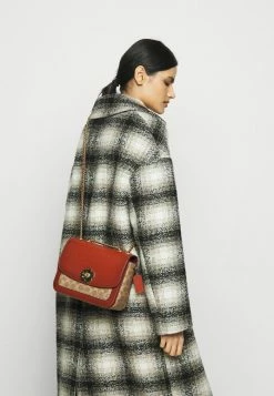 Coach COATED SIGNATURE MADISON SHOULDER BAG - Across Body Bag - Tan Rust