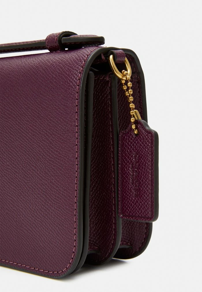 Coach CROSSGRAIN BEA CROSSBODY - Across Body Bag - Deep Berry 4 Coach CROSSGRAIN BEA CROSSBODY - Across Body Bag - Deep Berry - Image 4