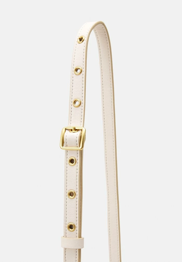 Coach QUILTED CAMERA BAG - Across Body Bag - Chalk 5 Coach QUILTED CAMERA BAG - Across Body Bag - Chalk - Image 5