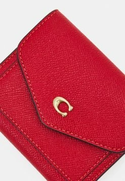Coach CROSSGRAIN SMALL WALLET - Wallet - Sport Red 7 Coach CROSSGRAIN SMALL WALLET - Wallet - Sport Red -Coach Shop 8d129fcb5e934e29a9de7301ceea8d5b