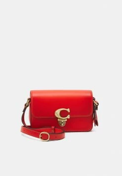 Coach STUDIO SHOULDER - Across Body Bag - Red Orange