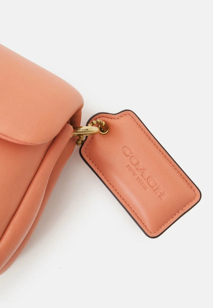 Coach COVERED CLOSURE PILLOW TABBY SHOULDER - Handbag - Light Coral 4 Coach COVERED CLOSURE PILLOW TABBY SHOULDER - Handbag - Light Coral - Image 4
