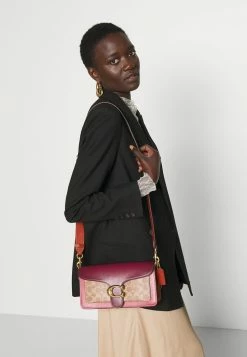 Coach SIGNATURE TABBY SHOULDER - Handbag - Tan/multi