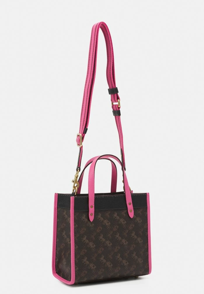 Coach HORSE AND CARRIAGE WITH BADGE COATED FIELD TOTE - Tote Bag - Truffle Petunia 2 Coach HORSE AND CARRIAGE WITH BADGE COATED FIELD TOTE - Tote Bag - Truffle Petunia - Image 2