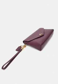 Coach CROSSGRAIN WRISTLET - Clutch - Deep Berry 10 Coach CROSSGRAIN WRISTLET - Clutch - Deep Berry -Coach Shop a364f9517e6945a2b687278c64fab353