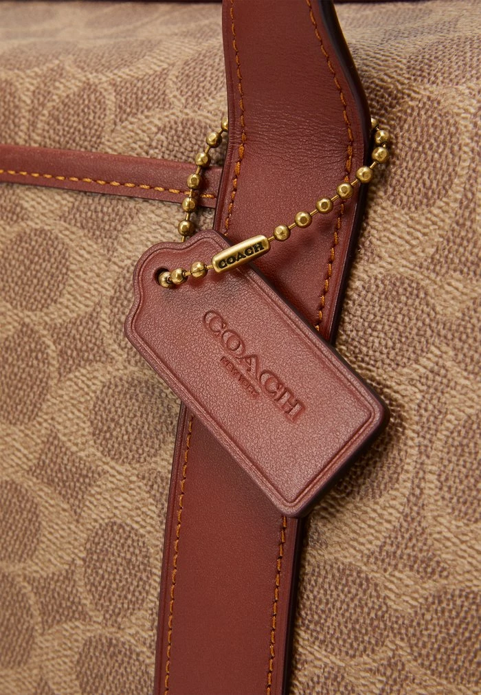 Coach SIGNATURE GOTHAM DUFFLE UNISEX - Weekend Bag - Tan/rust 6 Coach SIGNATURE GOTHAM DUFFLE UNISEX - Weekend Bag - Tan/rust - Image 6