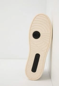 Coach LOWLINE - Trainers - Chalk/black 10 Coach LOWLINE - Trainers - Chalk/black -Coach Shop a8e009511ff44d9cbb069a23e6d1dbda