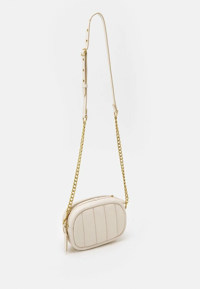 Coach QUILTED CAMERA BAG - Across Body Bag - Chalk 2 Coach QUILTED CAMERA BAG - Across Body Bag - Chalk - Image 2