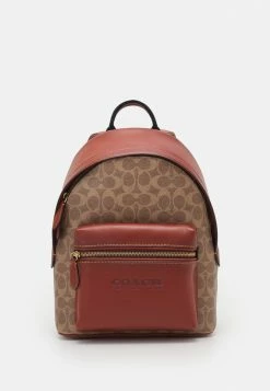 Coach COATED SIGNATURE CHARTER BACKPACK 24 - Rucksack - Tan Rust