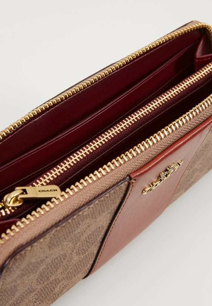 Coach Wallet - Tan/black 6 Coach Wallet - Tan/black - Image 6