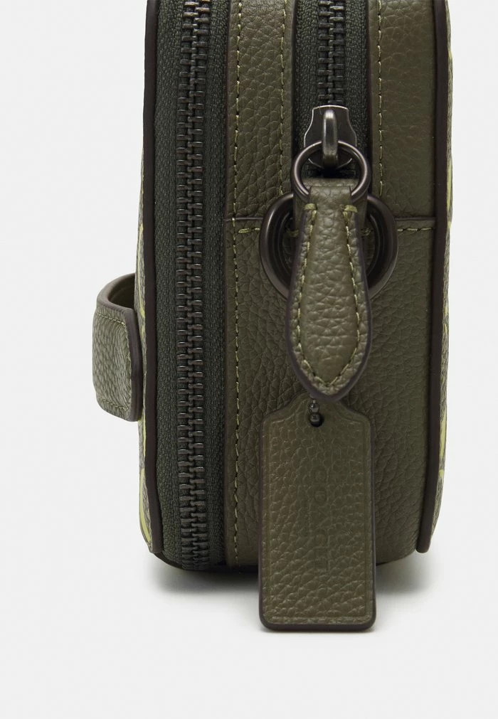 Coach CHARTER CROSSBODY WITH HYBRID IN PRINTED SIGNATURE SET UNISEX - Across Body Bag - Army Green/key Lime 5 Coach CHARTER CROSSBODY WITH HYBRID IN PRINTED SIGNATURE SET UNISEX - Across Body Bag - Army Green/key Lime - Image 5