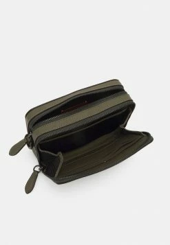 Coach CHARTER CROSSBODY WITH HYBRID IN PRINTED SIGNATURE SET UNISEX - Across Body Bag - Army Green/key Lime 8 Coach CHARTER CROSSBODY WITH HYBRID IN PRINTED SIGNATURE SET UNISEX - Across Body Bag - Army Green/key Lime -Coach Shop dab56928d3264a7caa7cff611d151cc0