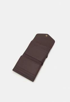 Coach CROSSGRAIN SMALL WALLET - Wallet - Wine 7 Coach CROSSGRAIN SMALL WALLET - Wallet - Wine -Coach Shop e22cced6fd434e29aaf256838f82b3fa