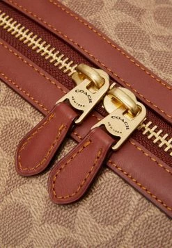 Coach SIGNATURE GOTHAM DUFFLE UNISEX - Weekend Bag - Tan/rust 9 Coach SIGNATURE GOTHAM DUFFLE UNISEX - Weekend Bag - Tan/rust -Coach Shop eaee173a094c46b891abb4f7375f6871