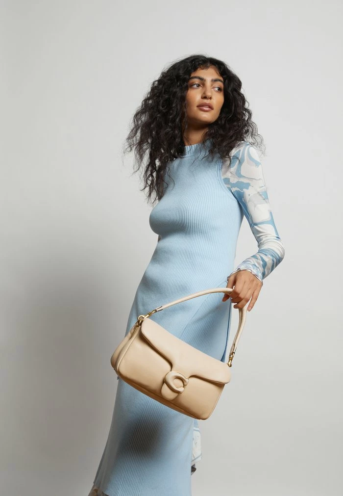 Coach COVERED CLOSURE PILLOW TABBY SHOULDER - Handbag - Ivory 2 Coach COVERED CLOSURE PILLOW TABBY SHOULDER - Handbag - Ivory - Image 2