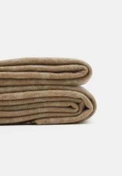 Coach REVERSIBLE SIGNATURE MUFFLER - Foulard - Black -Coach Shop fb178ff6a32f4f959a9b032b4456ec26